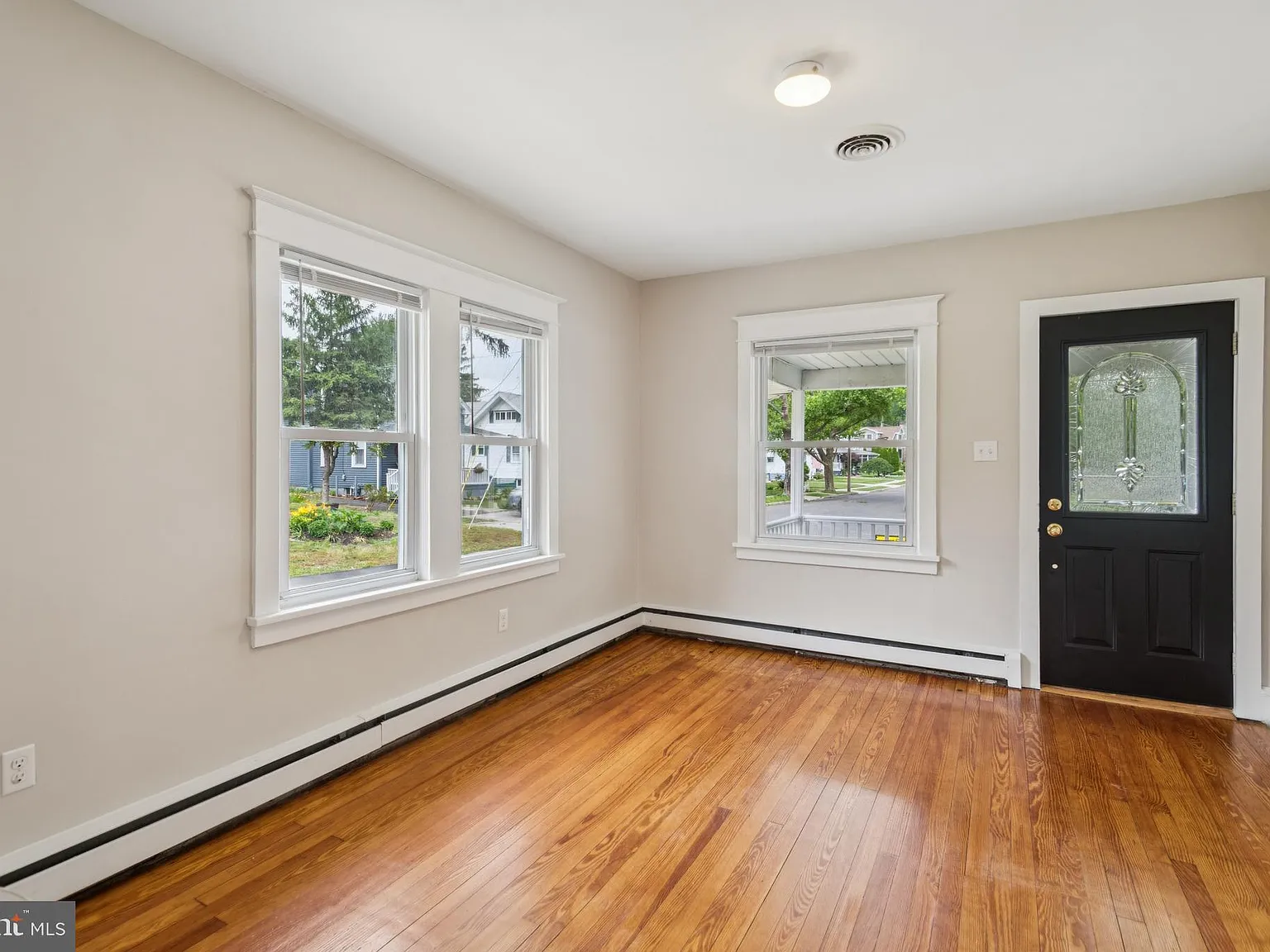 3 bed, 1442 sqft, $2,700 — Photo 4