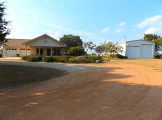 133 Winding Oak Dr, Fredericksburg, TX 78624