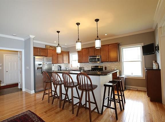 5th image of 11 Wildwood Dr