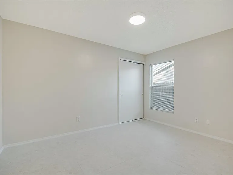 1542 Brook Hollow Dr — Photo 21