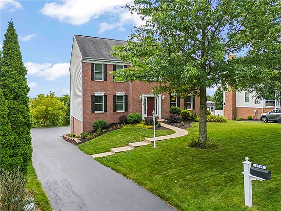2nd image of 1019 Greenfield Dr