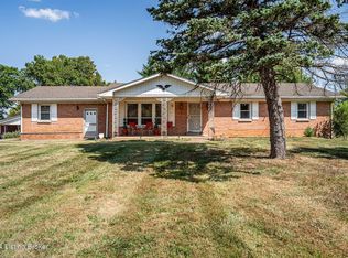 457 W Crocus Dr, Radcliff, KY 40160