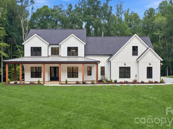 3515 Capricorn Rd, Lancaster, SC 29720