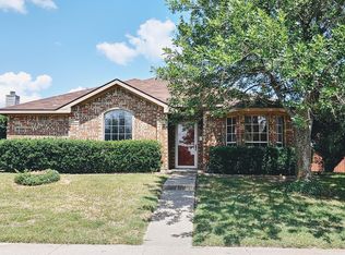 232 Rosewood Ln, Cedar Hill, TX 75104