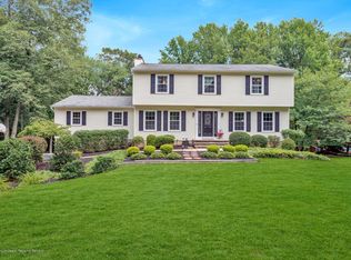 17 Manalapan Woods Dr, Manalapan, NJ