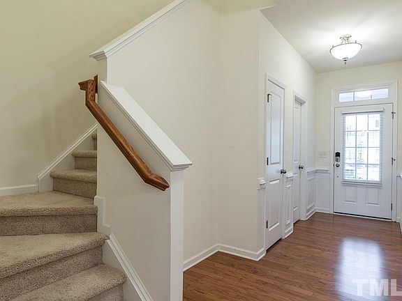 3rd image of 805 Trendy Ln