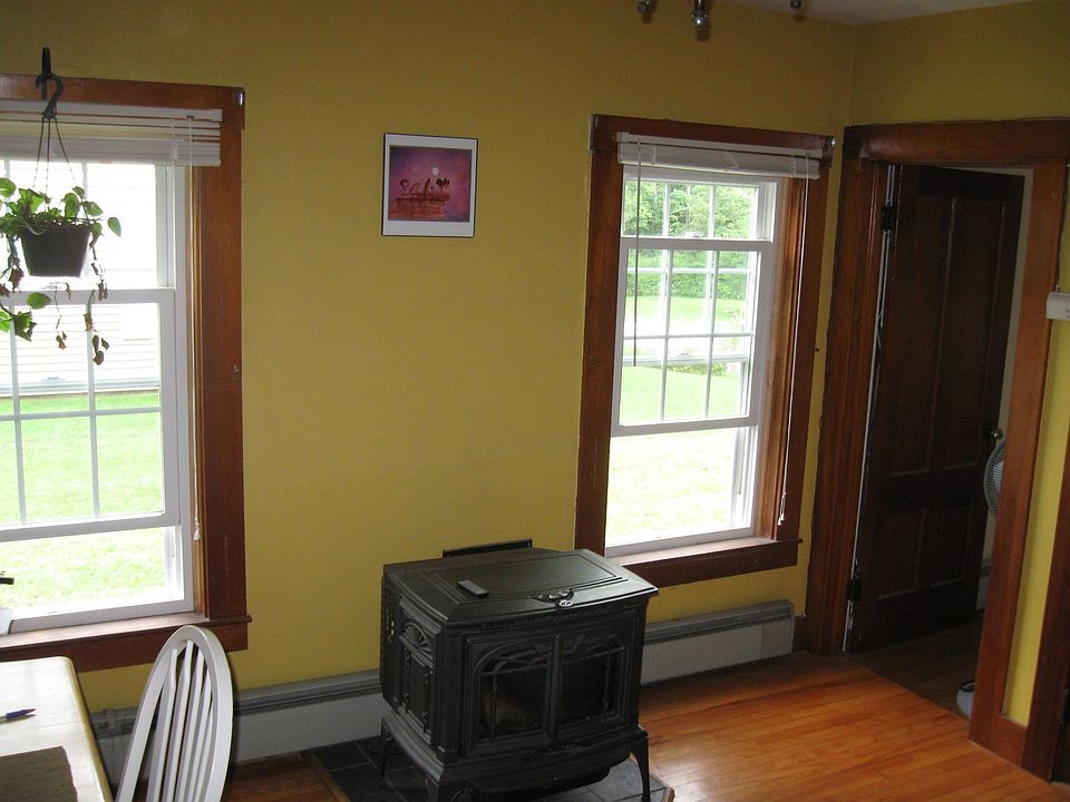 2nd image of 33 Campbell Rd