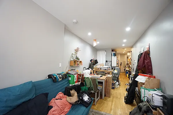 Rented by Rennit Inc. | media 23