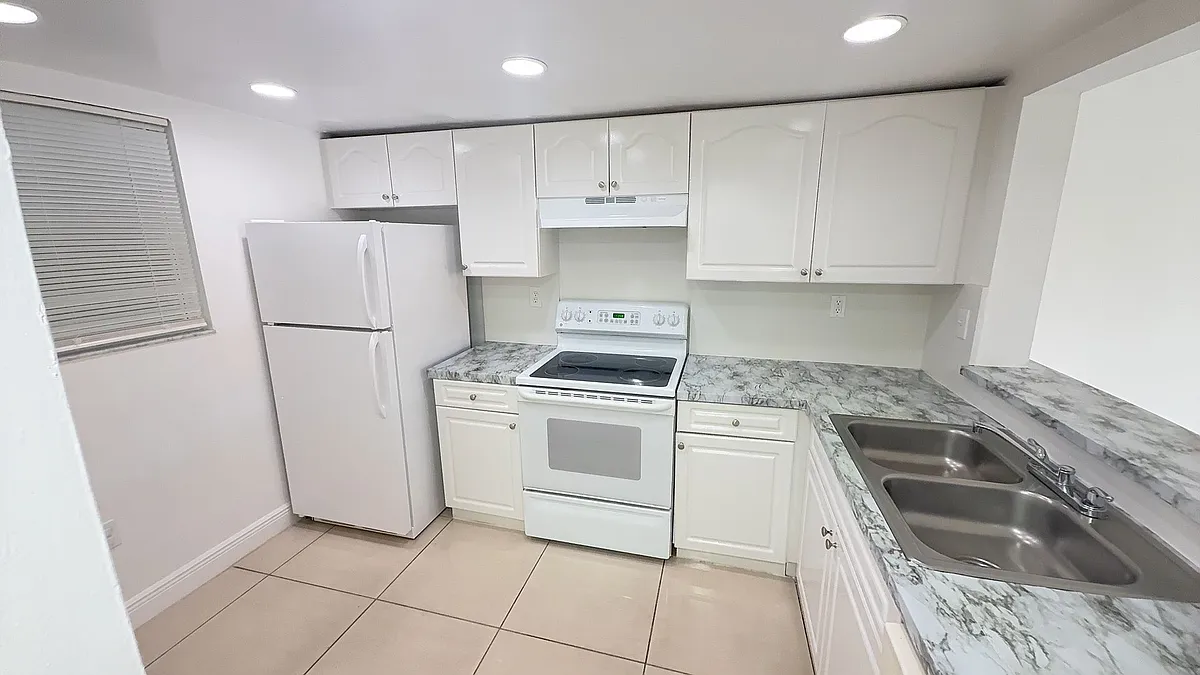 Building Photo - Pacifica Apartments