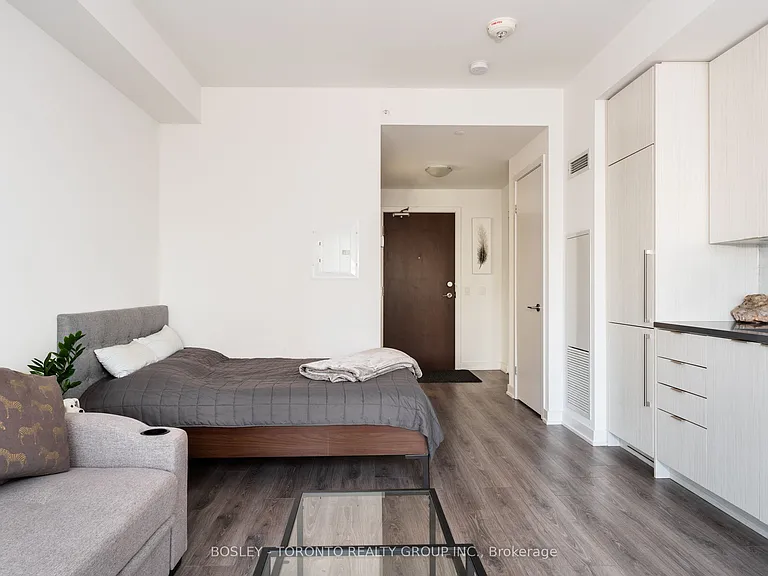 38 Iannuzzi St #2002 — Photo 17