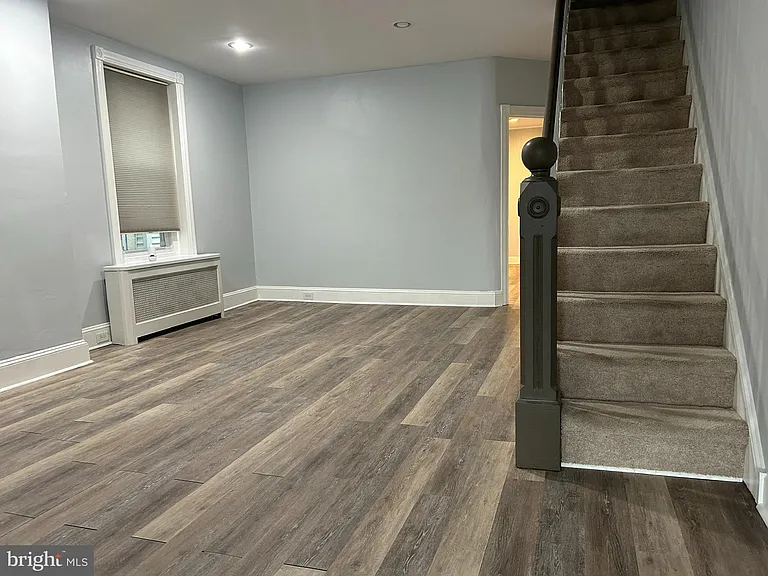 478 Martin St — Photo 2