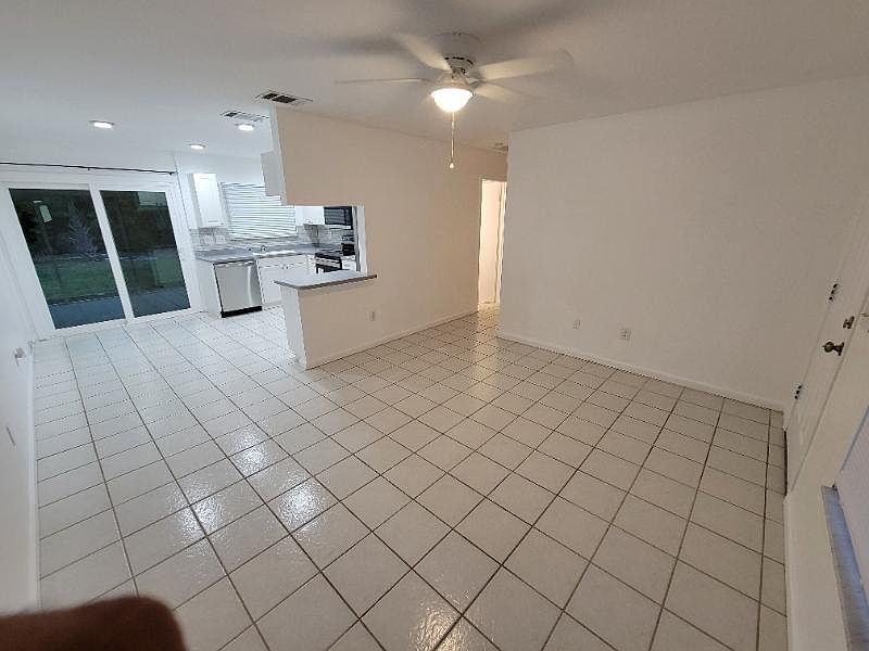 1st image of 18124 Bracken Cir