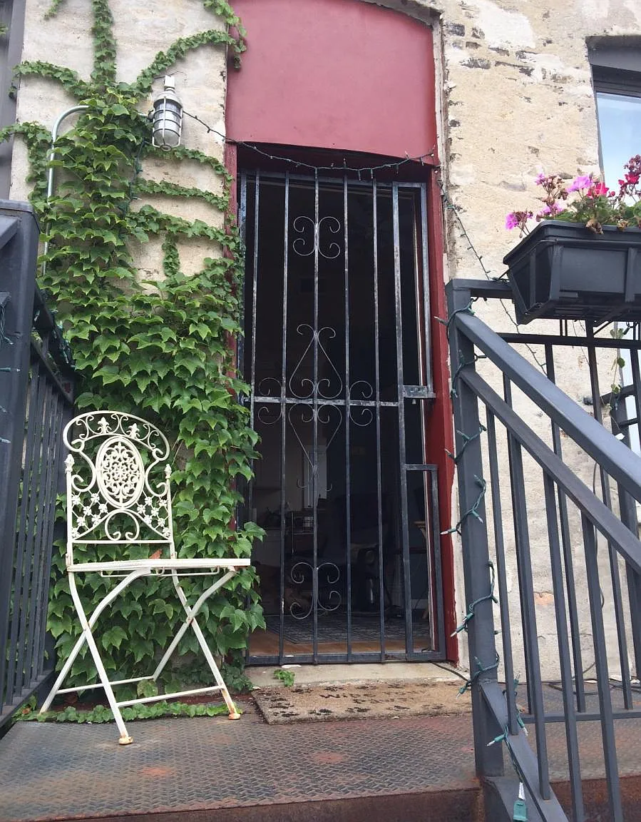 1 bed, 650 sqft, $1,900 — Photo 2