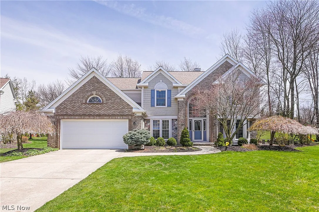 18123 Martins Ln photo 1