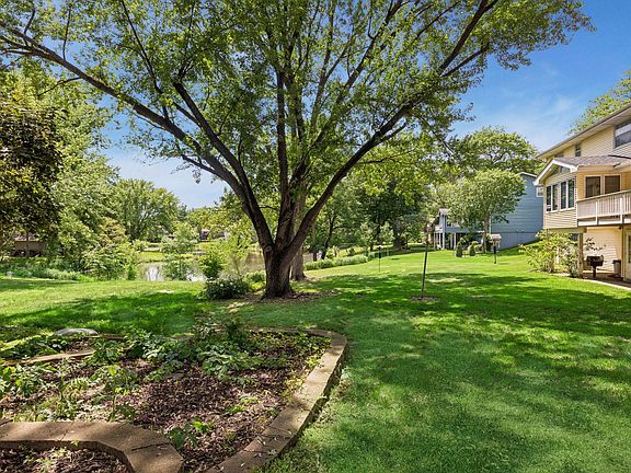3rd image of 2095 Kelly Dr