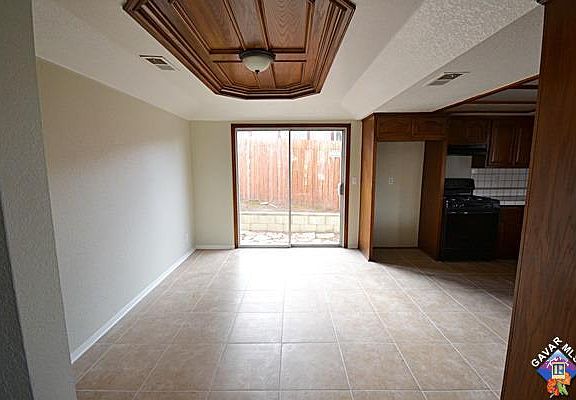 4th image of 42830 Whetstone Dr