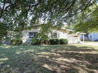 1402 Briarwood Dr, Champaign, IL