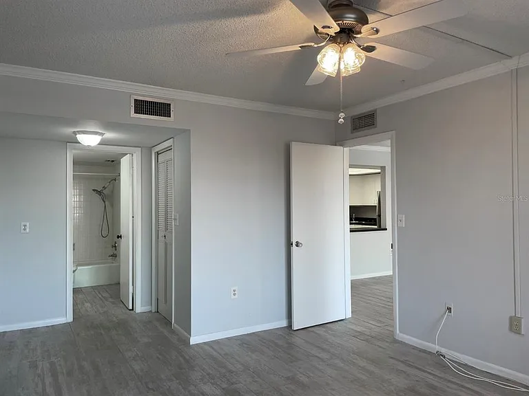 4900 Brittany Dr S #509 — Photo 7