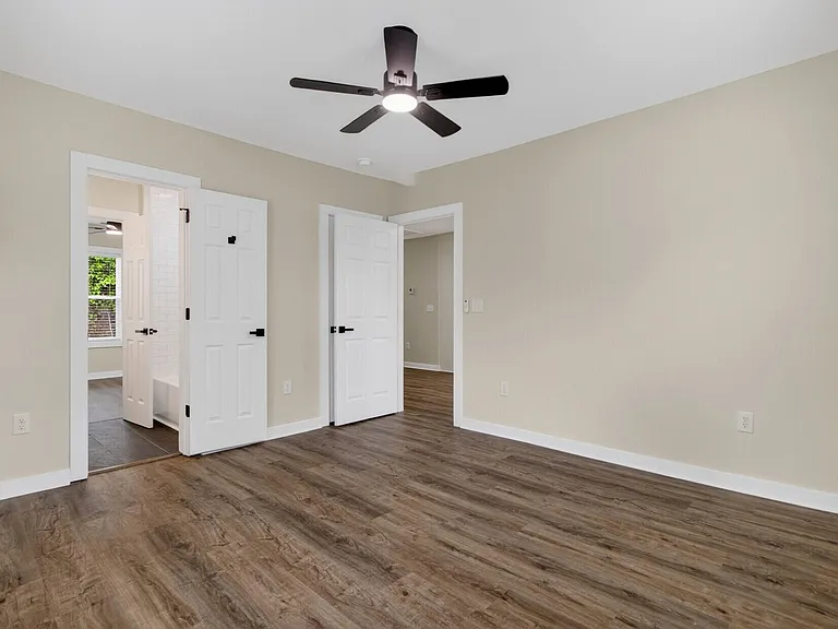 2136 Commander Rd — Photo 15