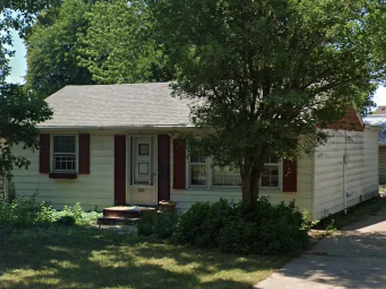 805 N Hudson Ave — Photo 1