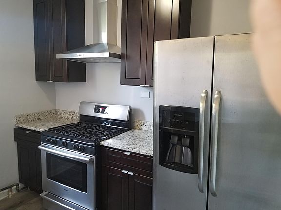 5th image of 8212-8220 S Drexel Ave #8214-2W