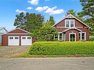 305 SE 35th St, Newport, OR 97365