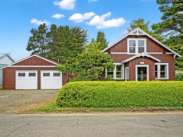 305 SE 35th St, Newport, OR 97365