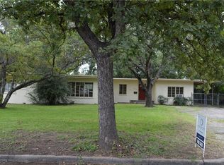 312 Hassett Ave, River Oaks, TX 76114