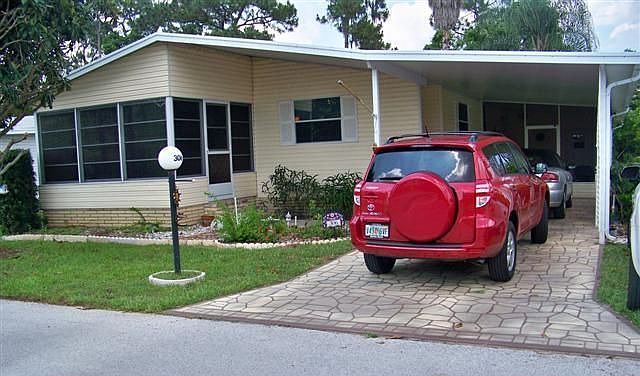 1st image of 306 Maple Crest Dr