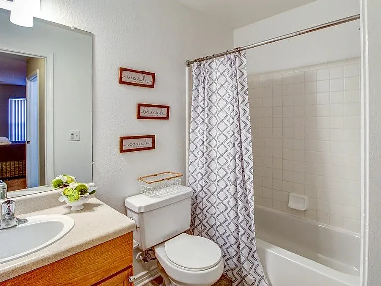 Stratford Place at Brownstown — Photo 17