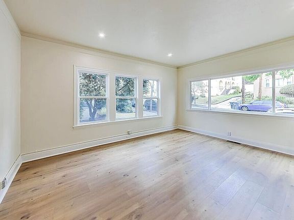 3rd image of 1534 Arch St #3