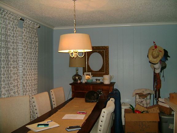 3rd image of 707 W Bloodworth St