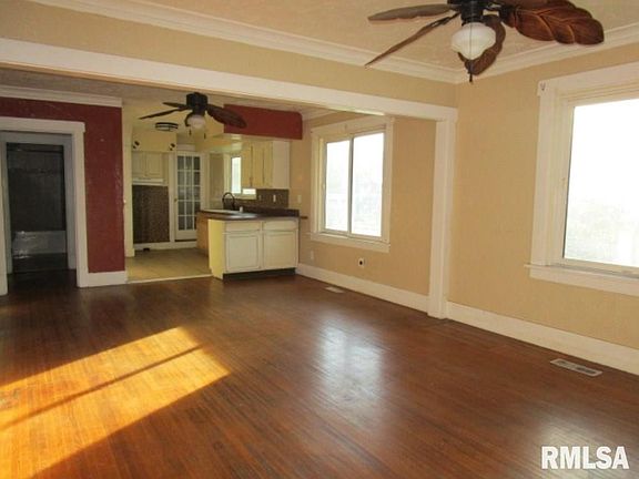 4th image of 1204 E Lake Ave
