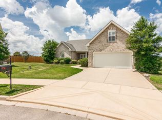 819 W Sagewood Dr, Gallatin, TN 37066