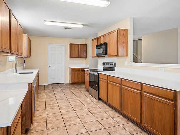 4th image of 5404 Pandale Valley Dr