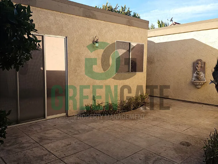 3557 Claremont Ave — Photo 26