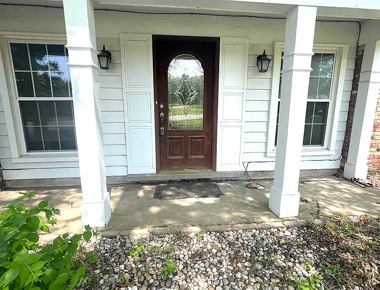 3300 W Hawthorne Ct — Photo 3