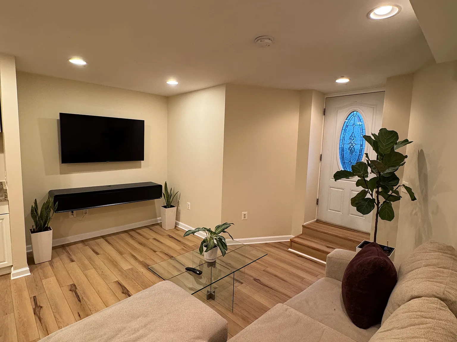 1 bed, 1000 sqft, $2,400 — Photo 3