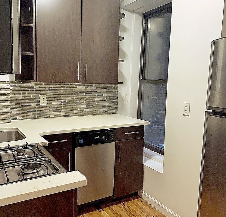 1st image of 177 Chrystie St #2DD
