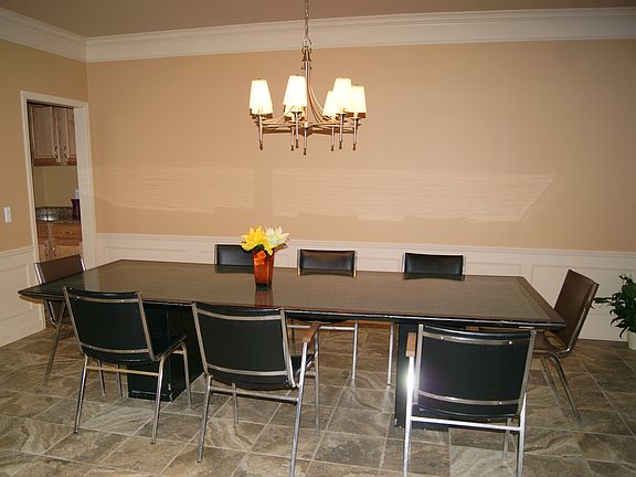 5th image of 6908 Covington Ct