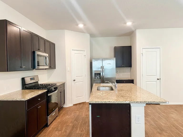 4836 Vogesite Path — Photo 7