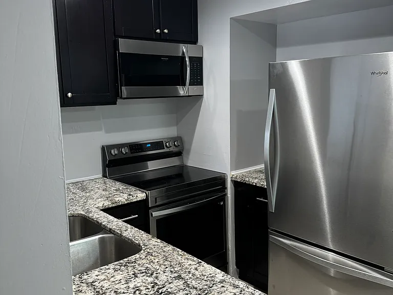 Lush Apartments — Photo 23