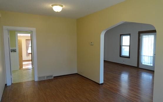 5th image of 827 Broadway