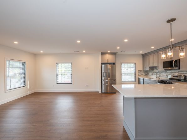 44 South St UNIT 2