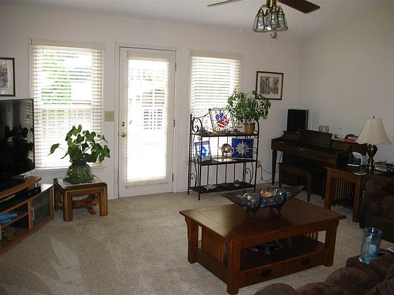5th image of 1138 Peach Valley Cir