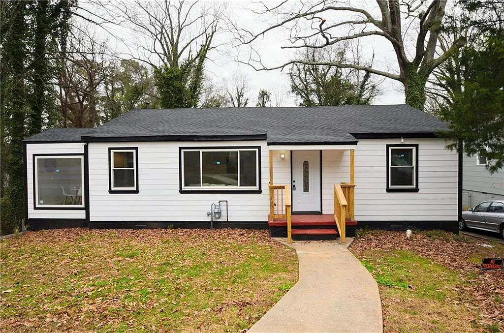 3 bed, 2.0 bath, 1160 sqft, $2,000 — Photo 1