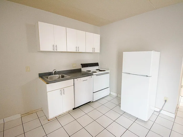 512 3rd Ave SW — Photo 3