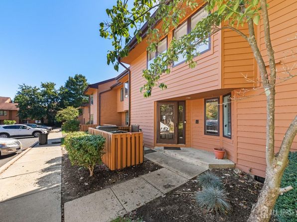 25 Sayre Dr, Princeton, NJ 08540
