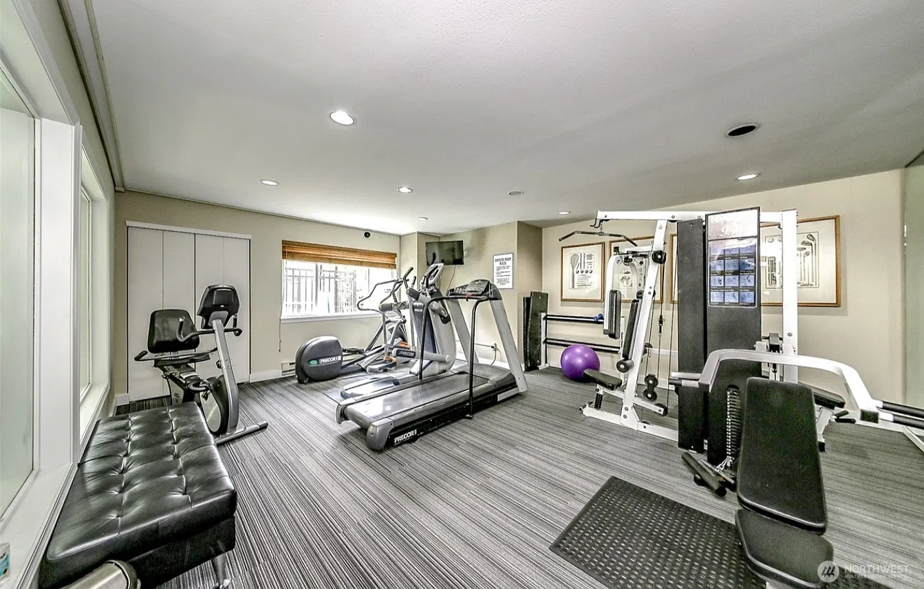 2 bed, 998 sqft, $2,200 — Photo 4