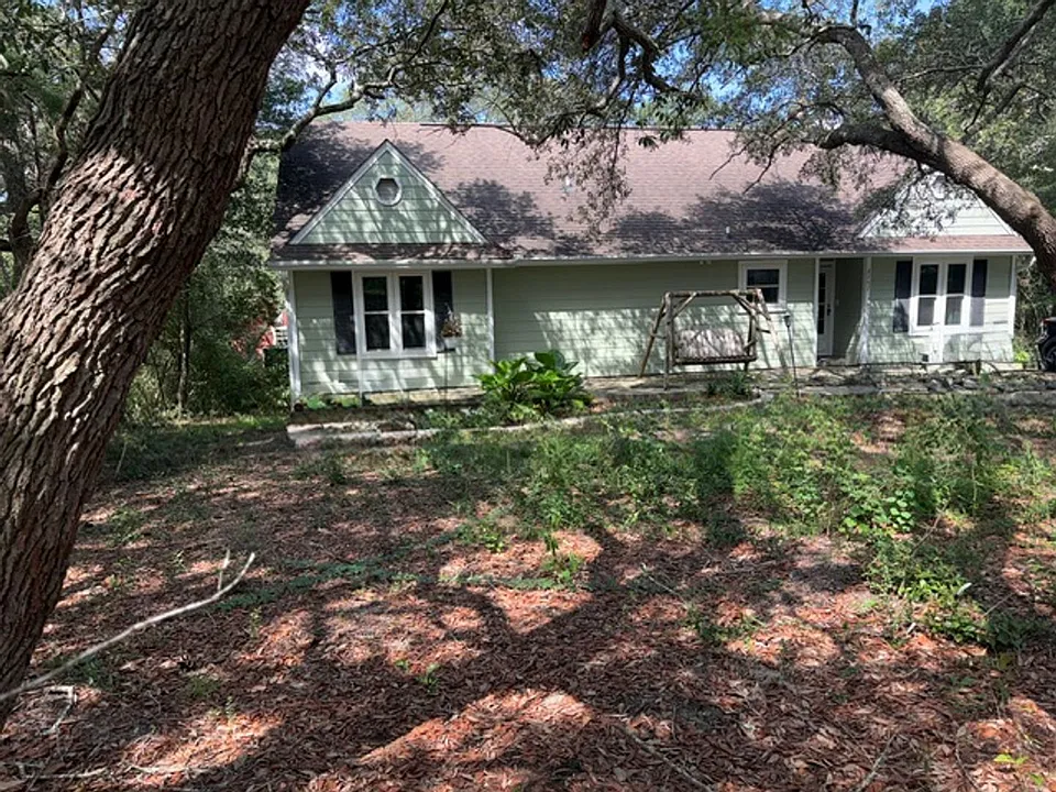 2757 Avenida De Soto